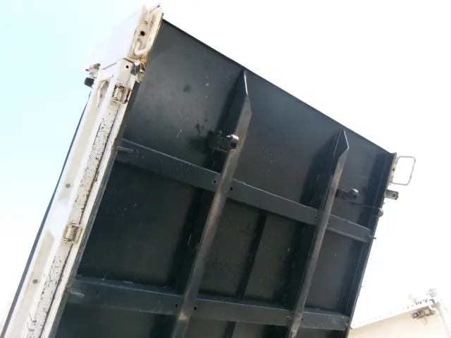 いすゞ エルフ TKG-NJR85AD(2WD)の写真25