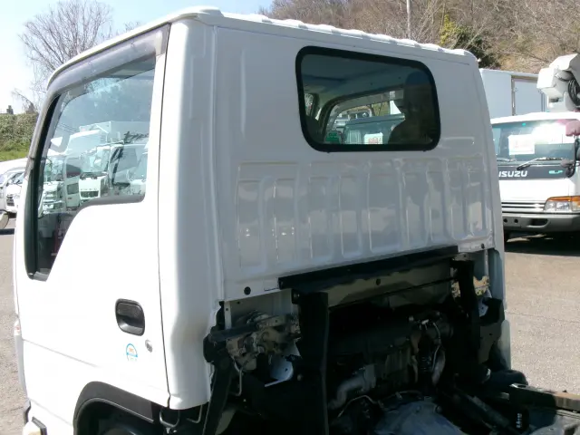 いすゞ エルフ TKG-NJR85AD(2WD)の写真28