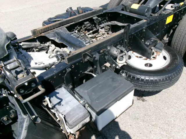 いすゞ エルフ TKG-NJR85AD(2WD)の写真30