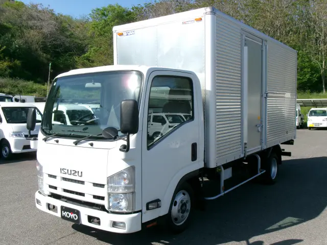 いすゞ エルフ TKG-NLR85AR(2WD)の写真1