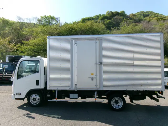 いすゞ エルフ TKG-NLR85AR(2WD)の写真3