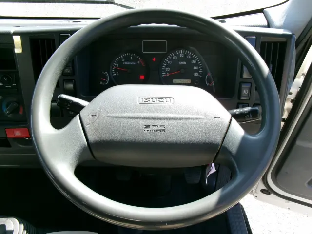 いすゞ エルフ TKG-NLR85AR(2WD)の写真8