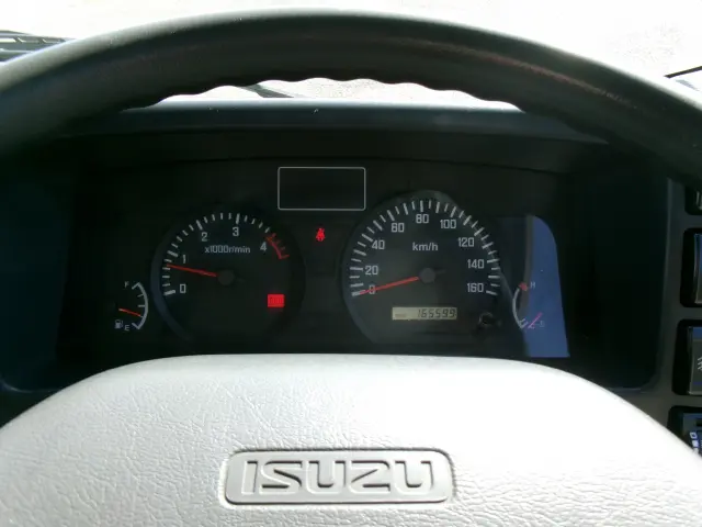 いすゞ エルフ TKG-NLR85AR(2WD)の写真9