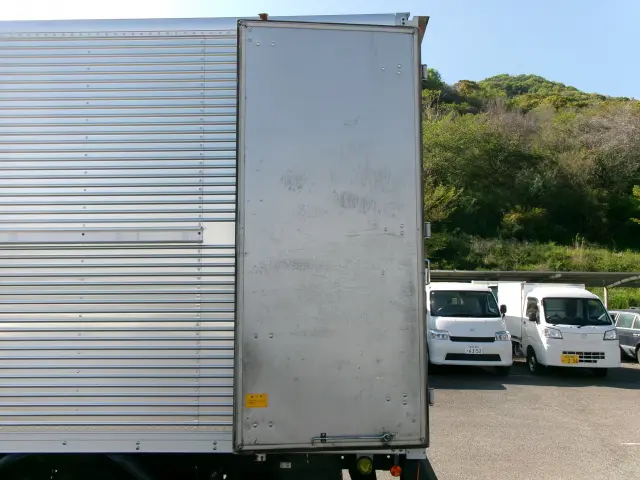 いすゞ エルフ TKG-NLR85AR(2WD)の写真26