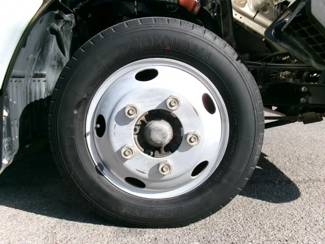 いすゞ エルフ TKG-NLR85AR(2WD)の写真32