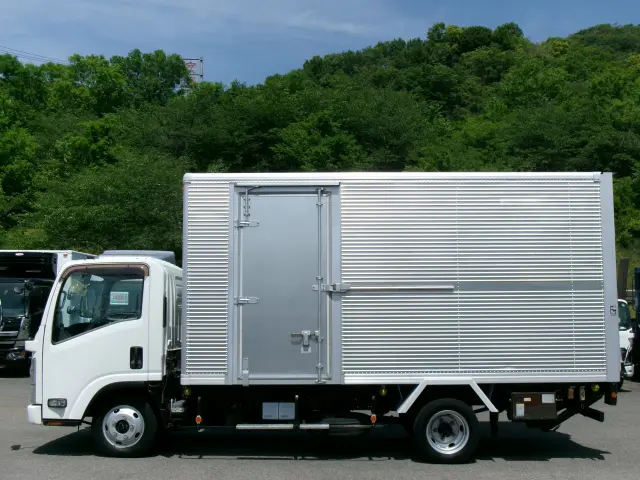 いすゞ エルフ SKG-NMR85AN(2WD)の写真2