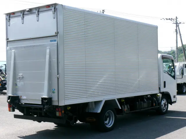 いすゞ エルフ SKG-NMR85AN(2WD)の写真5