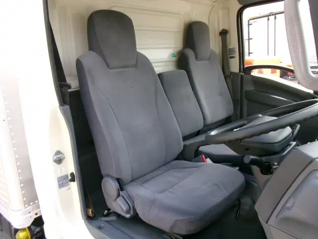 いすゞ エルフ SKG-NMR85AN(2WD)の写真10