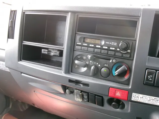 いすゞ エルフ SKG-NMR85AN(2WD)の写真16
