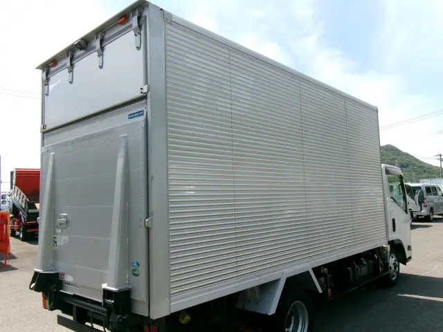 いすゞ エルフ SKG-NMR85AN(2WD)の写真23