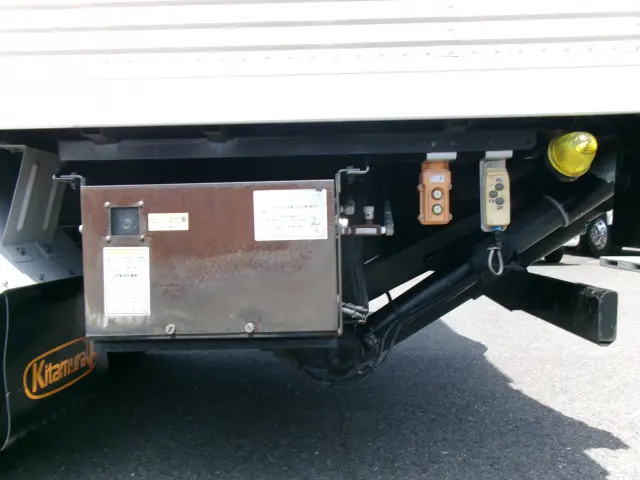 いすゞ エルフ SKG-NMR85AN(2WD)の写真41
