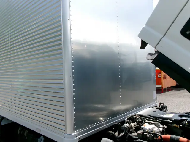 いすゞ エルフ SKG-NMR85AN(2WD)の写真48