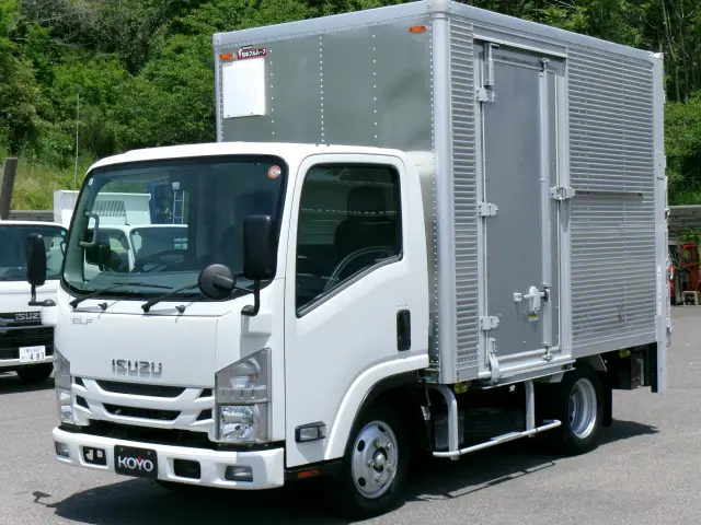 いすゞ エルフ TPG-NMR85AN(2WD)の写真1