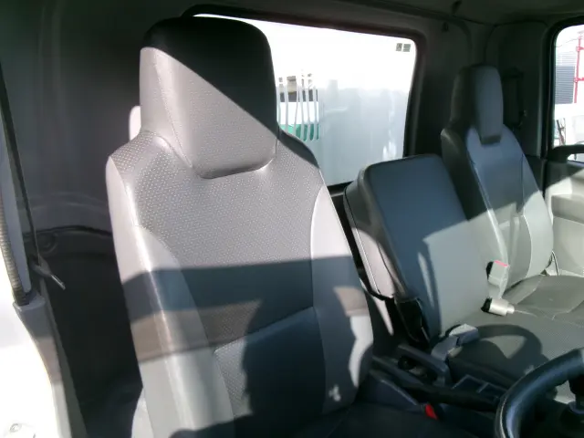 いすゞ フォワード FRR90-7069015(2WD)の写真10