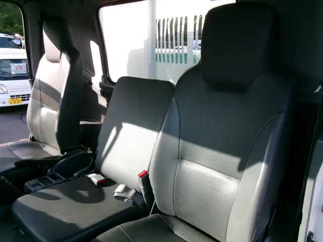 いすゞ フォワード FRR90-7069015(2WD)の写真16