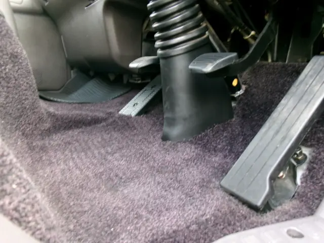 三菱 キャンターガッツ KC-FB501B(2WD)の写真16