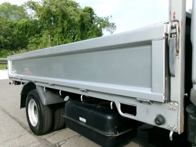 三菱 キャンターガッツ KC-FB501B(2WD)の写真17