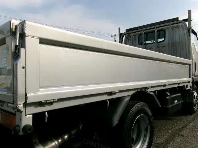三菱 キャンターガッツ KC-FB501B(2WD)の写真18