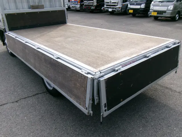 三菱 キャンターガッツ KC-FB501B(2WD)の写真23