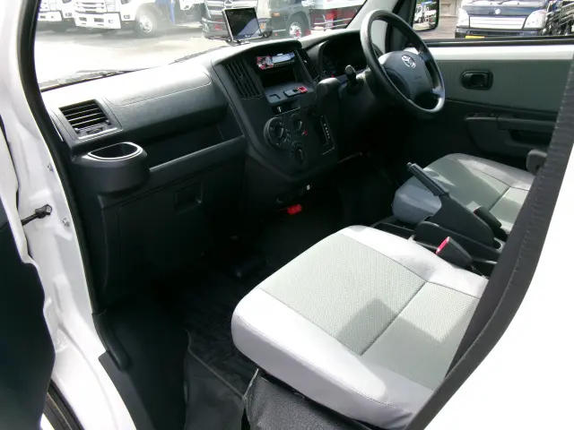 トヨタ タウンエーストラック 5BF-S403Uの写真23