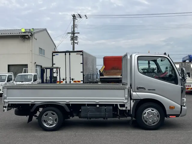 日野 デュトロ TPG-XZU605M(2WD)の写真8