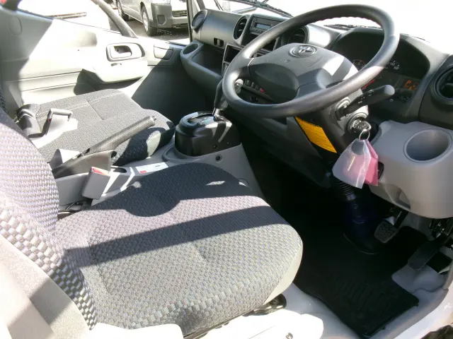トヨタ ダイナ 2WG-GDY232(2WD)の写真5