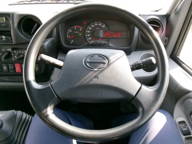日野 デュトロ TKG-XZU655M(2WD)の写真7