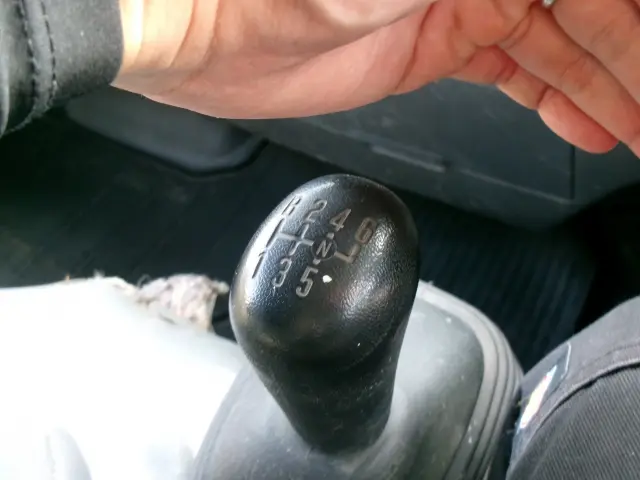 いすゞ エルフ TPG-NKR85AD(2WD)の写真10