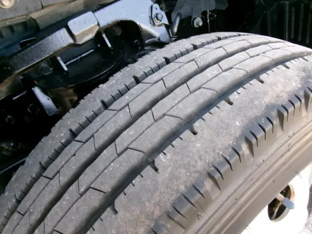 いすゞ エルフ TPG-NKR85AD(2WD)の写真26