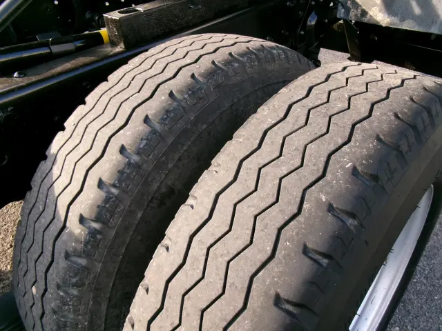 いすゞ エルフ TPG-NKR85AD(2WD)の写真30