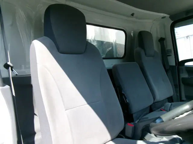 いすゞ エルフ TKG-NPR85AR(2WD)の写真6