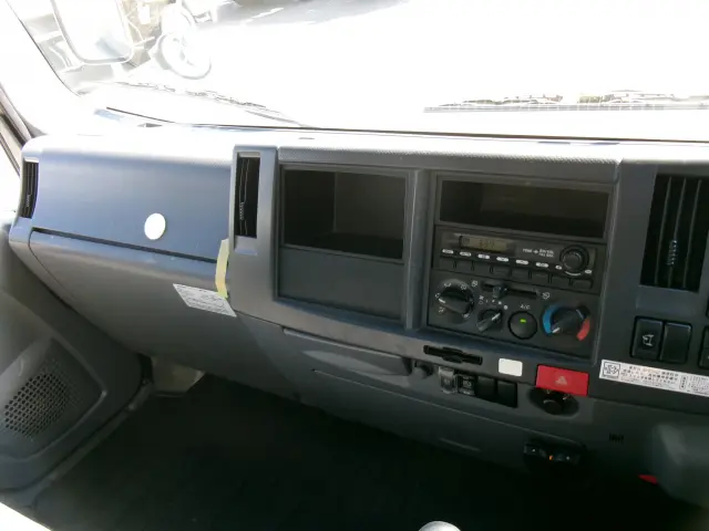 いすゞ エルフ TKG-NPR85AR(2WD)の写真10