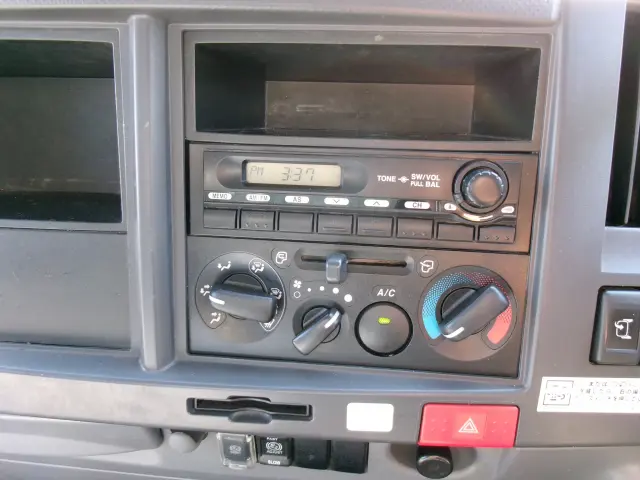 いすゞ エルフ TKG-NPR85AR(2WD)の写真11