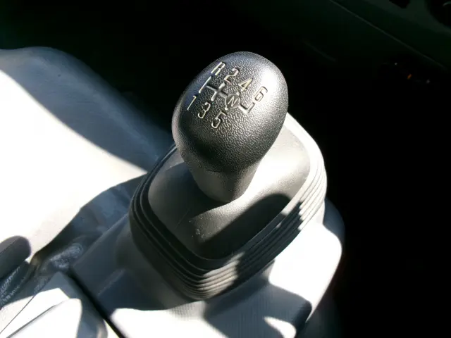 いすゞ エルフ TKG-NPR85AR(2WD)の写真12