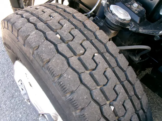 いすゞ エルフ TKG-NPR85AR(2WD)の写真23