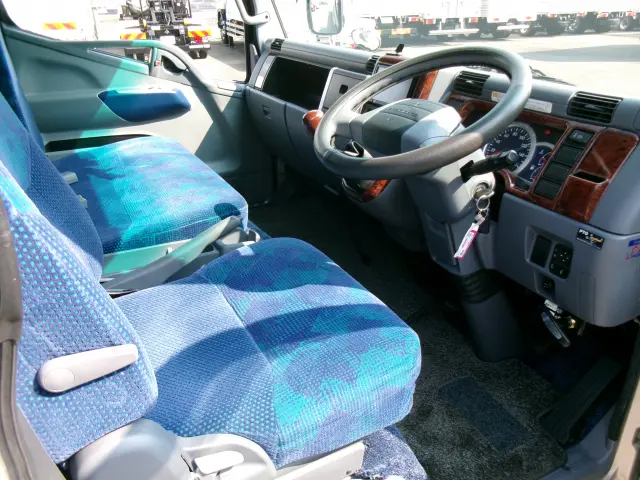 三菱 キャンター PDG-FE83DN(2WD)の写真9
