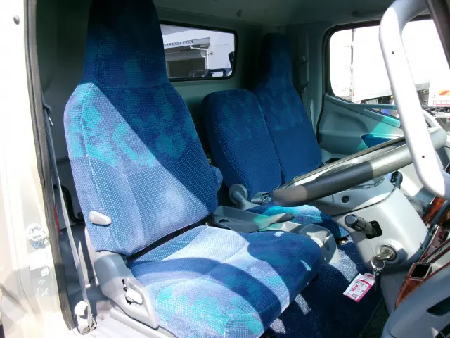 三菱 キャンター PDG-FE83DN(2WD)の写真10