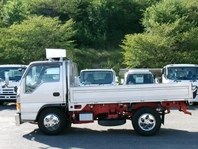いすゞ エルフ KK-NKR72Eの写真2