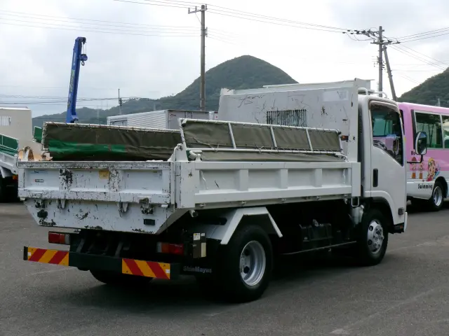 いすゞ エルフ TKG-NPR85YN(2WD)の写真6