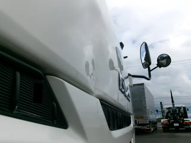 いすゞ エルフ TKG-NPR85YN(2WD)の写真9