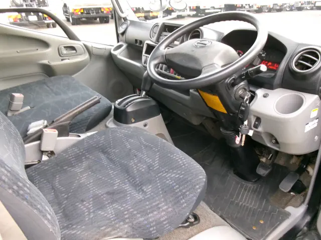 日野 デュトロ XZU605M(2WD)の写真8