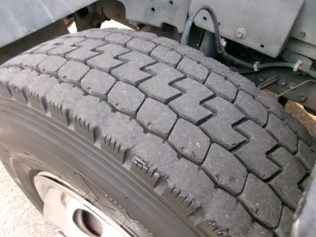 いすゞ フォワード TKG-FRR90S2(2WD)の写真26