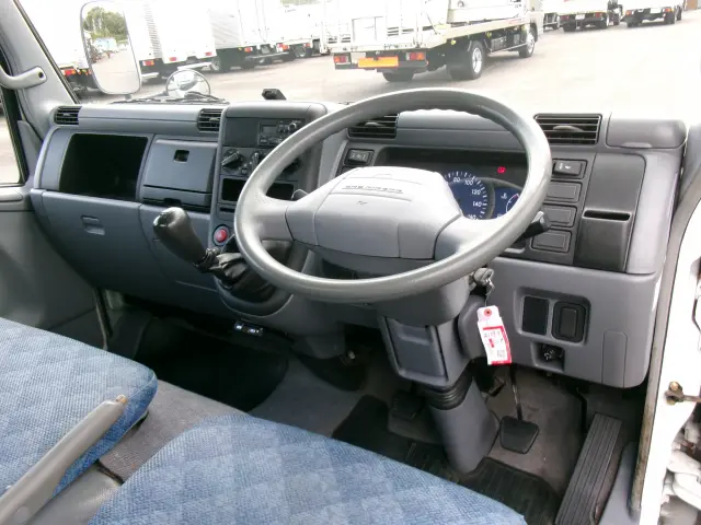 三菱 キャンター KK-FE70EB(2WD)の写真5