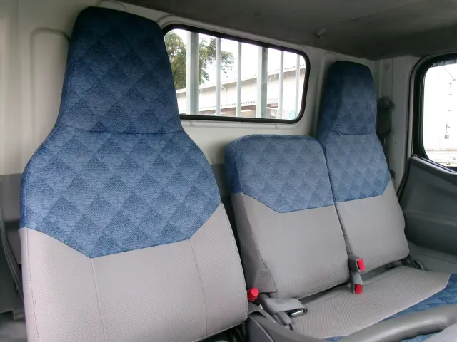 三菱 キャンター KK-FE70EB(2WD)の写真6