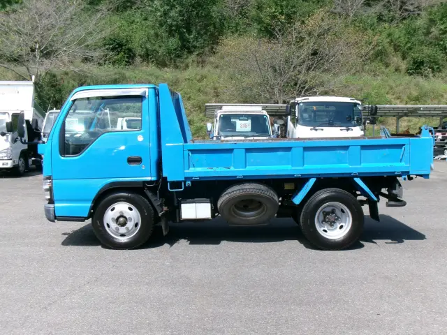 いすゞ エルフ NKR81AD(2WD)の写真4