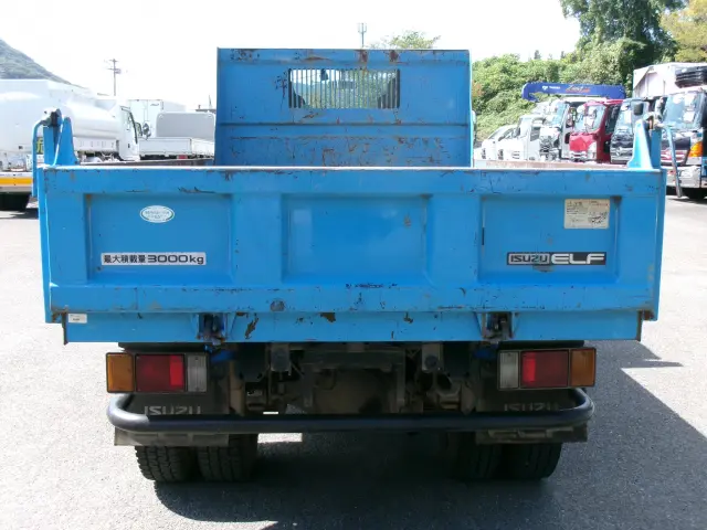 いすゞ エルフ NKR81AD(2WD)の写真6