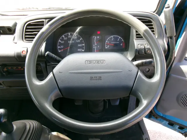 いすゞ エルフ NKR81AD(2WD)の写真10