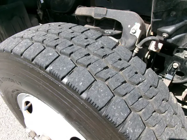 いすゞ エルフ NKR81AD(2WD)の写真32
