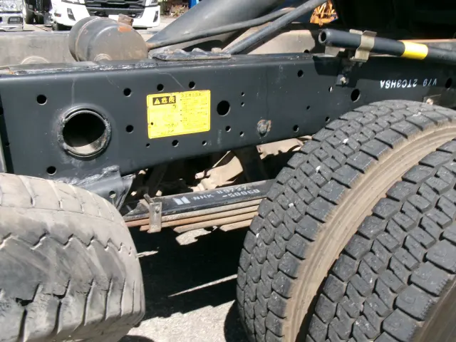 いすゞ エルフ NKR81AD(2WD)の写真44