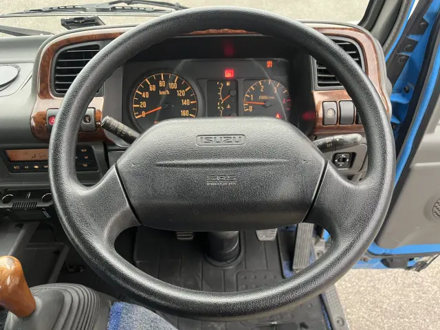 いすゞ エルフ KK-NKR71EA(2WD)の写真7